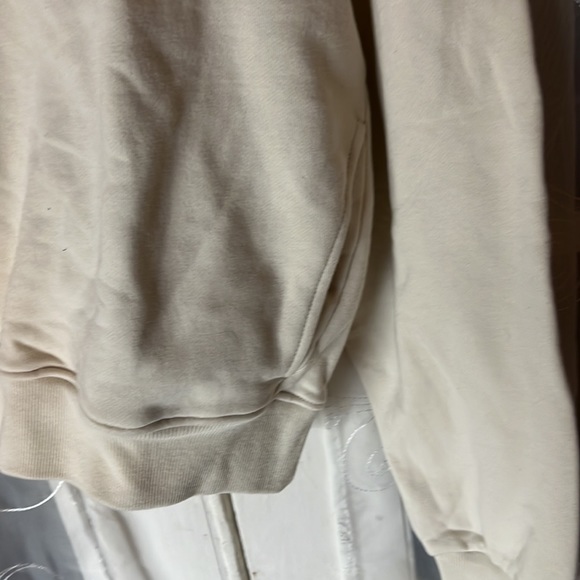 CAMILLA AND MARC ‘Ovaries. Talk About Them.’ Ovarian Cancer Sweatshirt Cream - Picture 6 of 10